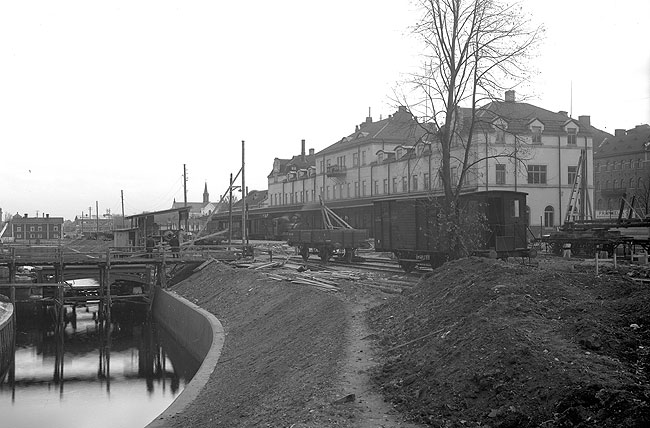 Gvle - Dala Jrnvg, Centralstationen i Gvle i brjan av 1920-talet. Ombyggnad pgr bland annat p grund av Ostkustbanans tillkomst.