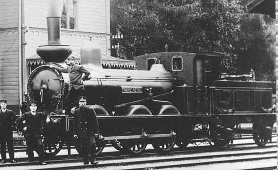 GDJ steam engine No. 10 "THORE PETRE"