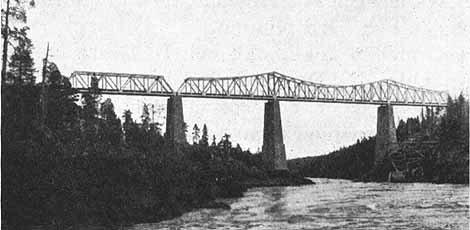 The railway bridge over Stor Lule älv