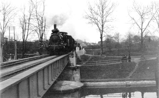 Goods train passing the swing bridge over Göta canal year 1905