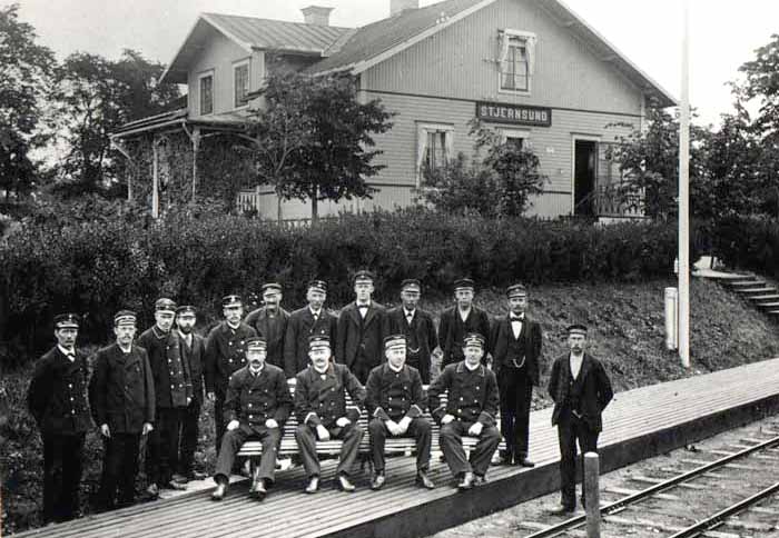Större delen av BLJ-personalen omkring år 1910