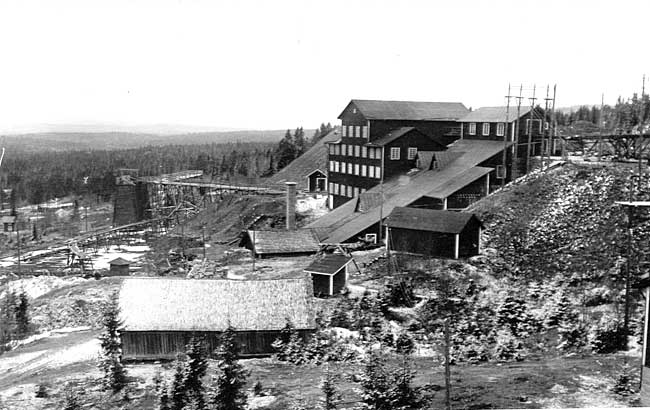 Bilden visar anrikningsverket i Wintjern. Verket uppfrdes 1906 och bilden torde vara tagen omkring 1920.