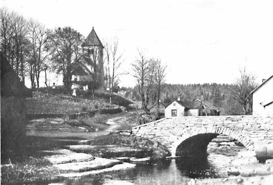 Våmbs church