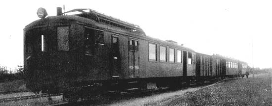 VSBJ motorvagn med persontåg omkring 1922.
