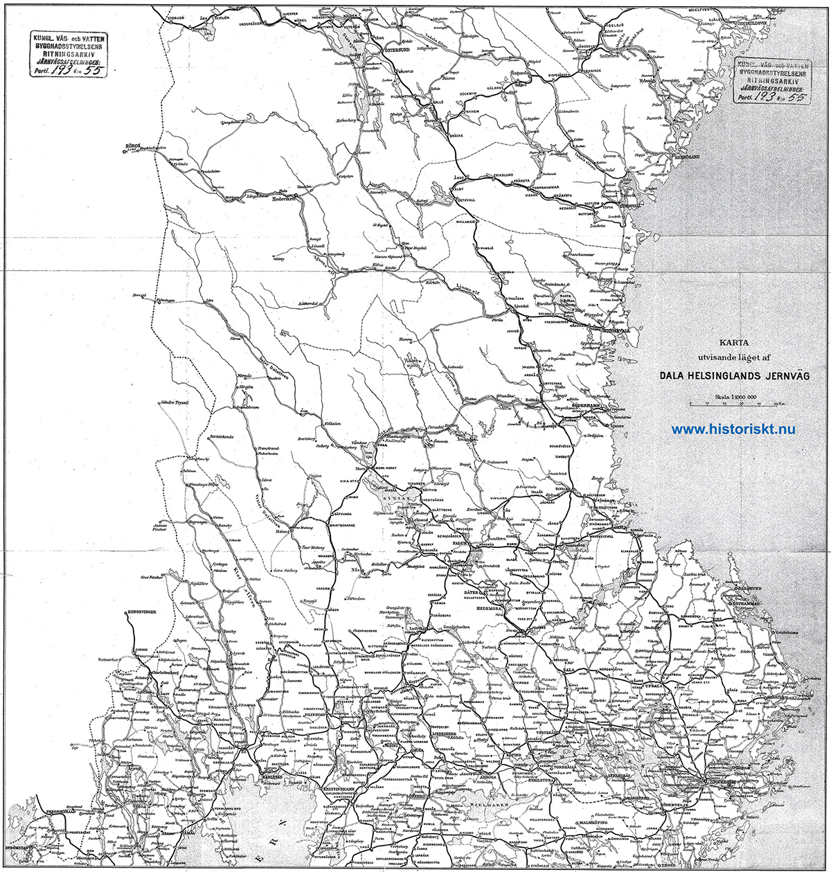 Kartan omfattar Trosa i söder till Örnsköldsvik i norr. Den visar den planerade dragningen av Dala Hälsinglands Järnväg. Även den ej byggda sträckan från Kilafors.