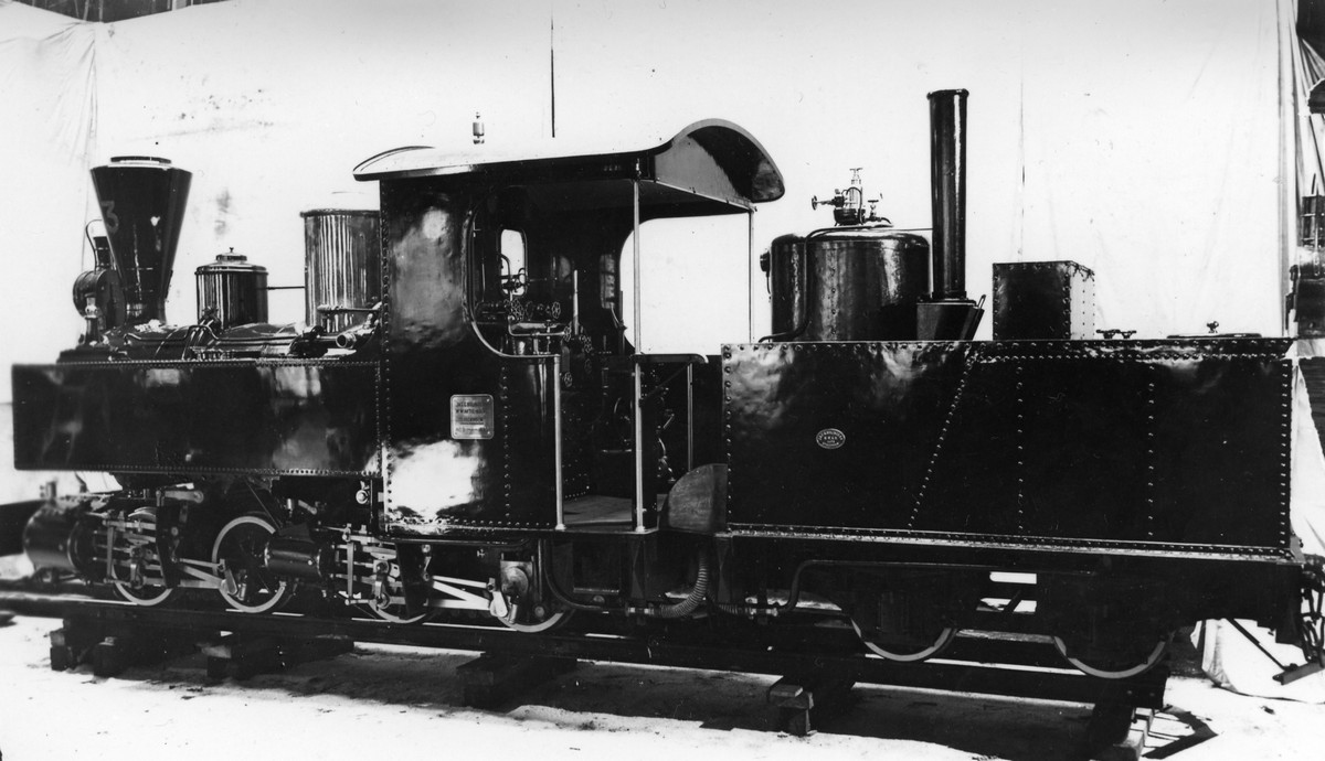 Leveransfoto Jönköping - Gripenbergs Järnväg.  JGJ 3. System Mallet. Tillverkat av Bolinder 1893. Tillverkningsnummer 3. Med tender