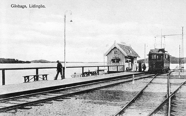 Gåshaga Nedre, senare Gåshaga Brygga, Järnvägens ändhållplats. Vykort från 1916