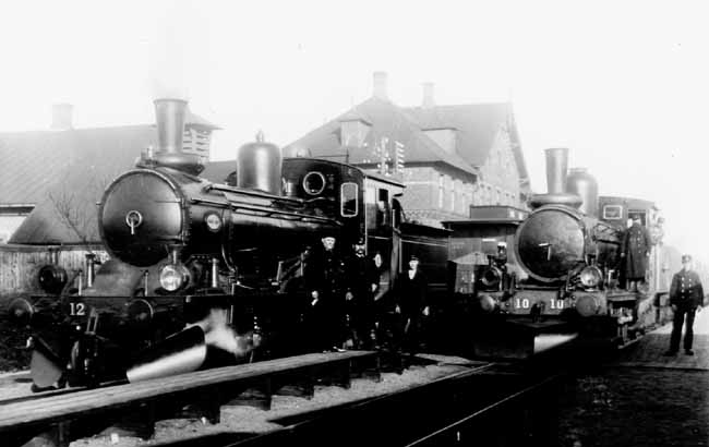 HHJ engines No. 10 and 12 at Klippan station year 1905