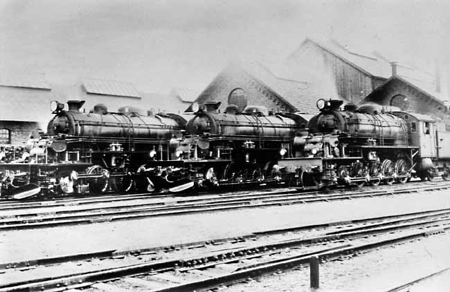 TGOJ turbine engines at the engine shed in Eskilstuna 1945