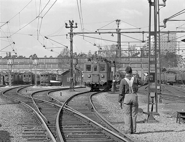 29 april 1965, lokstationen och driftverkstaden i Hagalund