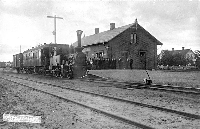 Halmstad - Nssj Jrnvgar, HNJ, Anderstorp station 1925. Lok nummer 9 med persontg 87