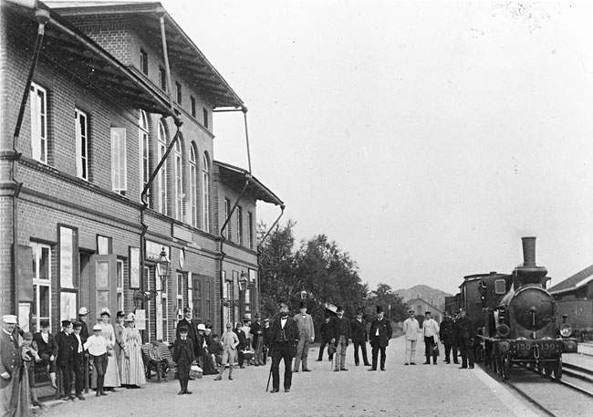 Statens Jrnvgar, Vstra stambanan, Alingss 1889. nglok SJ Aa 130 "Visbur"