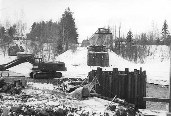 Construction of the new pier for the bridge over Ore älv.