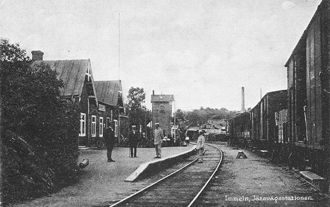 Immelns station 1915. Bortåt i bild är i riktning mot Glimåkra