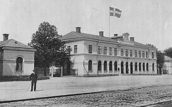Karlskrona stationshus från gatusidan ca 1924