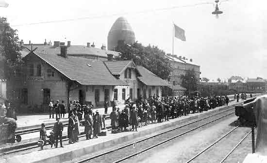 Södervärns station på 1920-talet. Stationen var MTJ:s anslutning till Malmö- Ystads Järnväg
