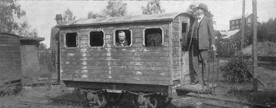 Old passenger car Vikern - Möckelns Railway