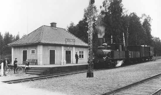 NsHJ train at station Horndals bruk.