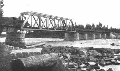 Railway bridge over the river Ångermanälven.