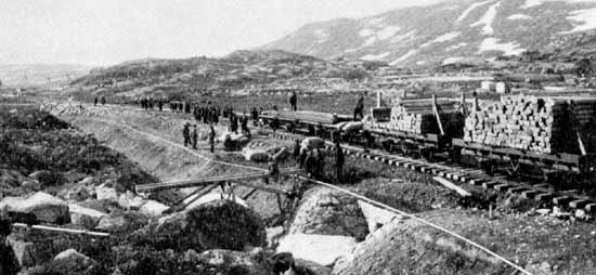 The rails get in place year 1902