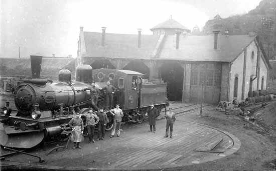 SJ engineshed in Uddevalla year 1915. Engine SJ class Kd No 624