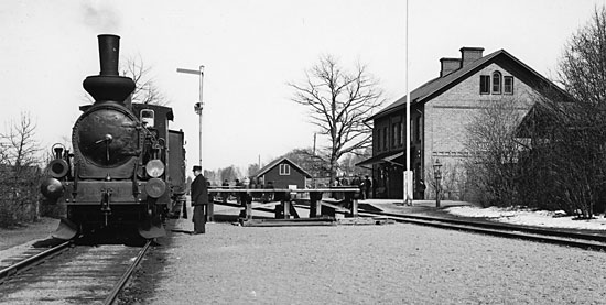 Fagersanna station year 1902, engine SJ Aa 128