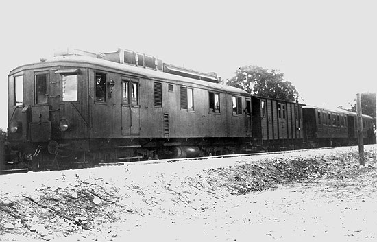 Diesel electric engine DEVA No 15 at Uppsala norra year 1927