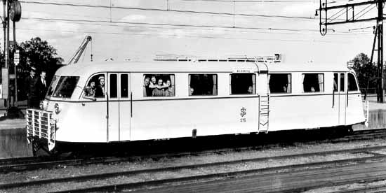 The firs generation of fouraxled railcars to SJ year 1938.