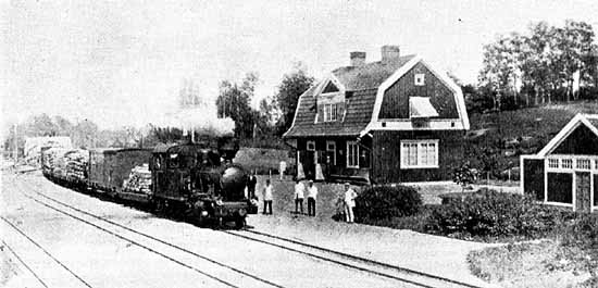 Rydsnäs station year 1924. The engine is No. 1