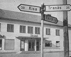 Ungefär lika - långt till Eksjö, Tranås och Kisa. Ska Tranås slå ut Eksjö som närmaste stad för Österbymo moderna, utvecklingskraftiga samhälle?