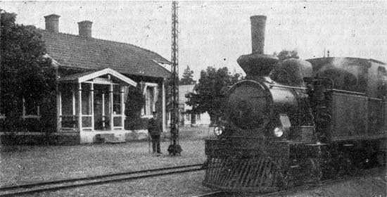 Tvärskog station year 1924. Engine LCJ No 5