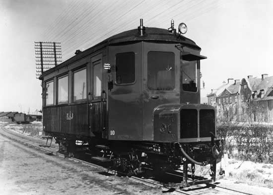 The steam railcar converted to railcar