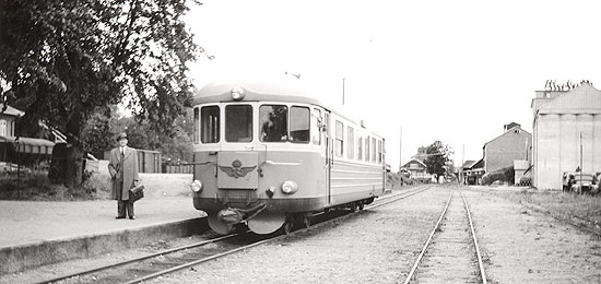 En av de sista rälsbussarna från Skänninge till Bränninge. September 1959
