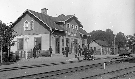 Vadstena jrnvgsstation omkring 1900.