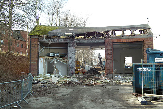 Efter drygt 116 år skattade VTJ lokstall åt förgängelsen. Krister Persson tog den här bilden 2014-02-24. På den här platsen kommer det bland annat byggas ett nio våningar högt hus.